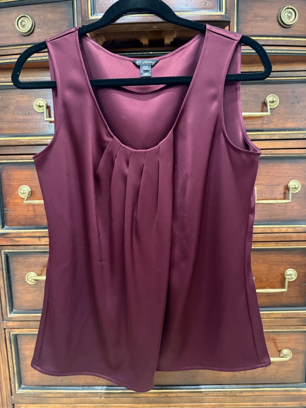 St. John Burgundy Pleated Scoop Neck Camisole